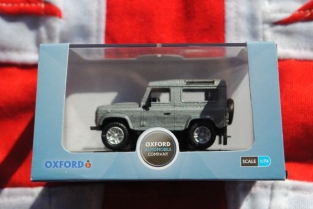 Oxford 76LRDF003 Land Rover Defender 90 Station Wagon-Orkney Grey